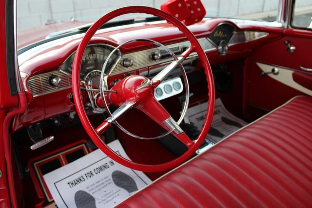 Chevrolet-Nomad-1956-Red-Red-32