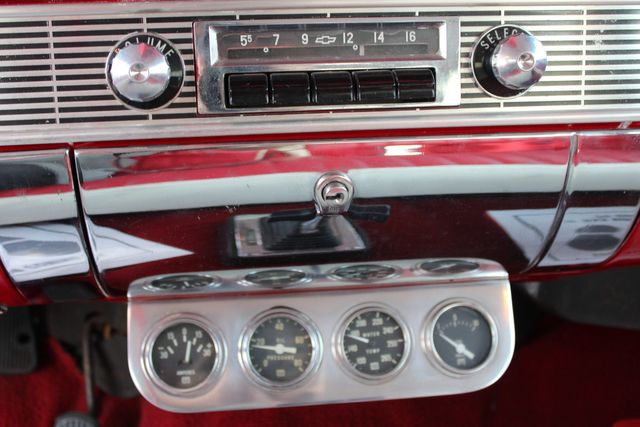 Chevrolet-Nomad-1956-Red-Red-37