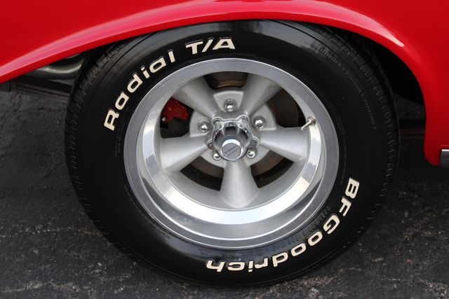 Chevrolet-Nomad-1956-Red-Red-44