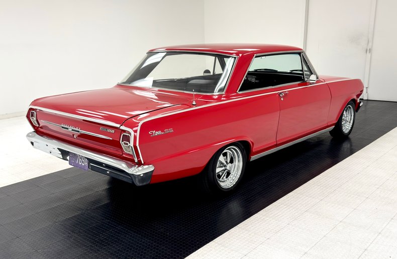 Chevrolet-Nova-1963-Bright-Red-Black-11