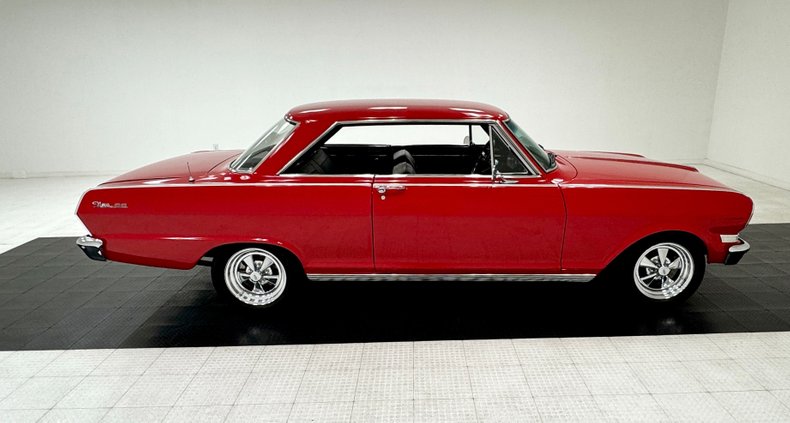 Chevrolet-Nova-1963-Bright-Red-Black-12