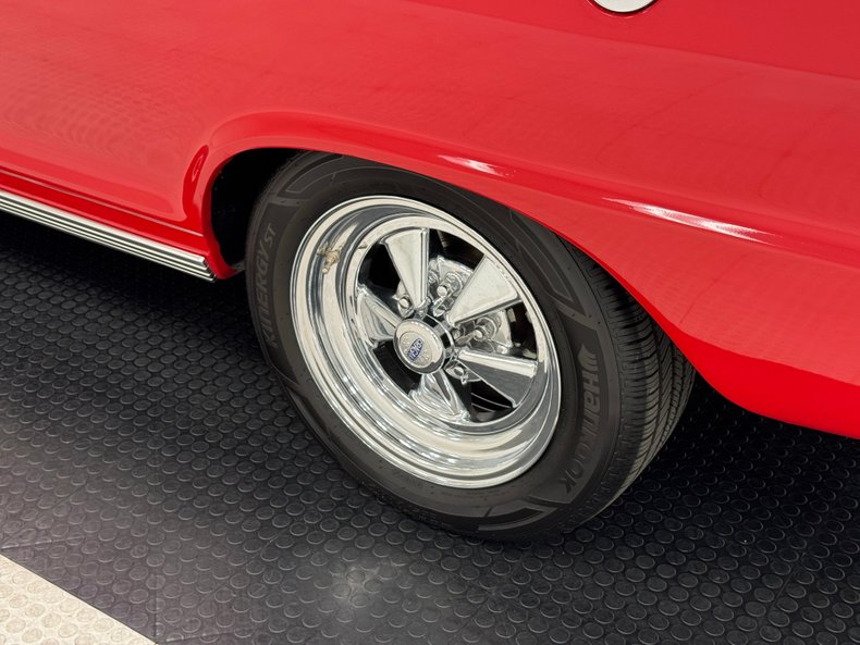 Chevrolet-Nova-1963-Bright-Red-Black-23