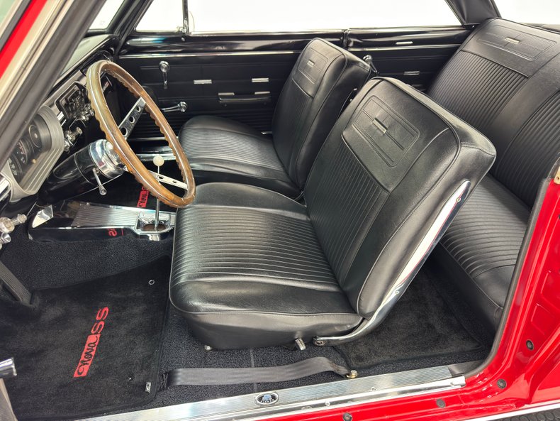 Chevrolet-Nova-1963-Bright-Red-Black-37