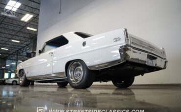 Chevrolet-Nova-1965-Ermine-White-Blue-10