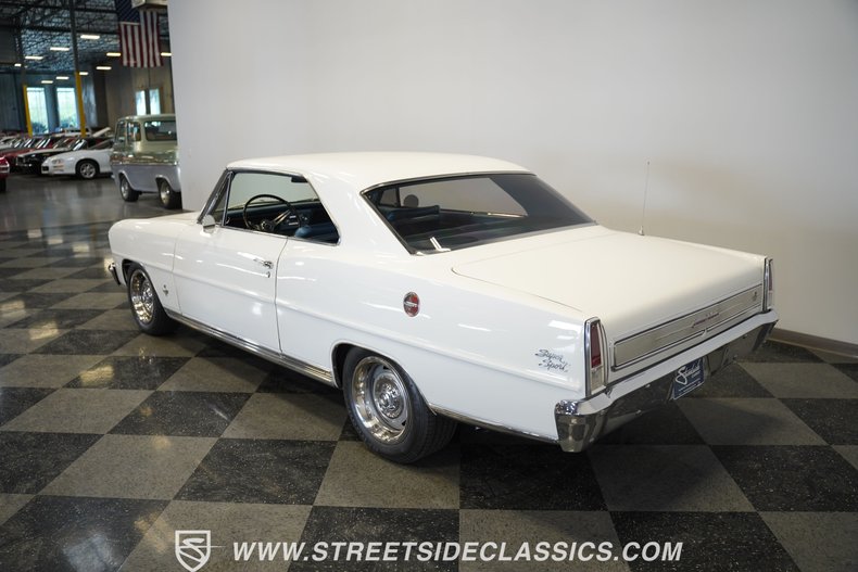 Chevrolet-Nova-1965-Ermine-White-Blue-12