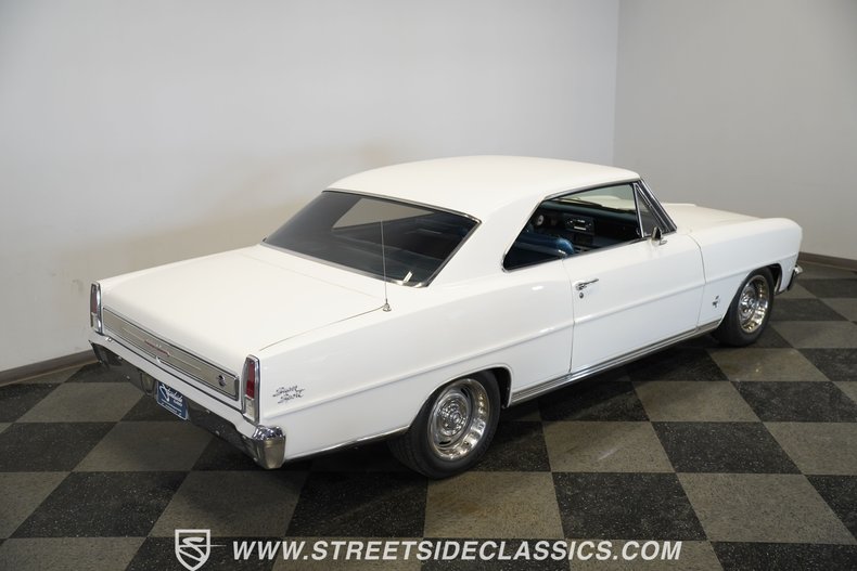 Chevrolet-Nova-1965-Ermine-White-Blue-15