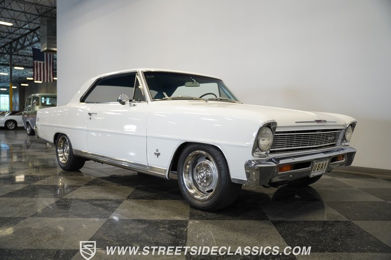 Chevrolet-Nova-1965-Ermine-White-Blue-20