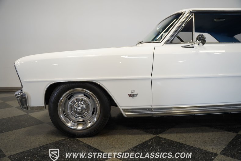 Chevrolet-Nova-1965-Ermine-White-Blue-25