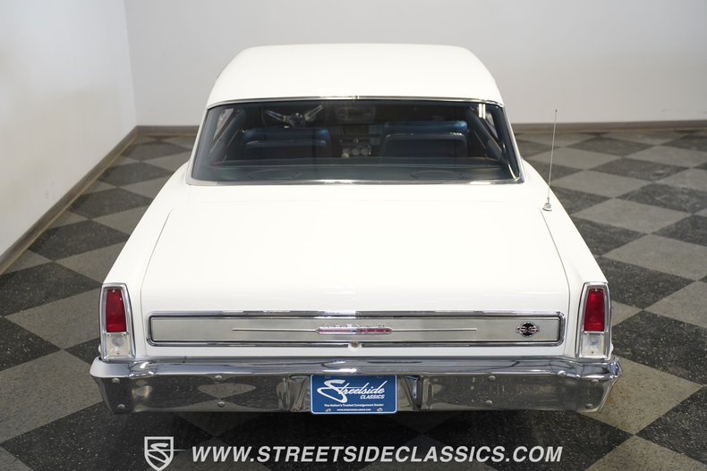 Chevrolet-Nova-1965-Ermine-White-Blue-28