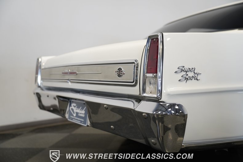 Chevrolet-Nova-1965-Ermine-White-Blue-29