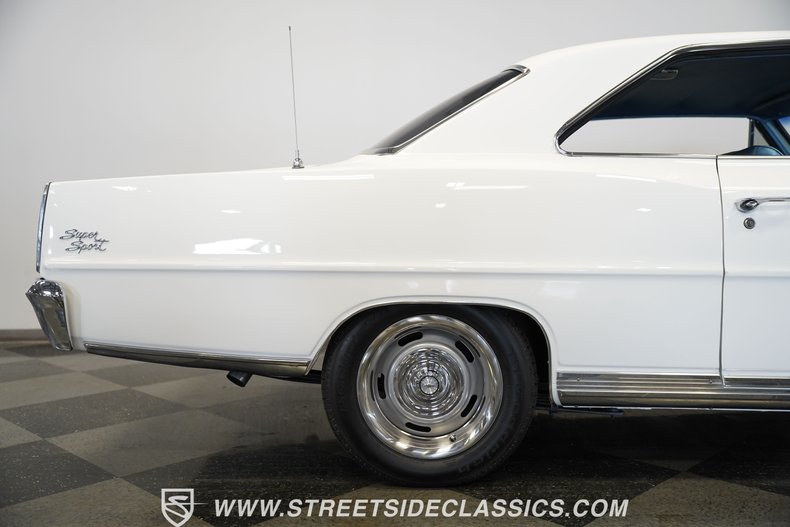 Chevrolet-Nova-1965-Ermine-White-Blue-30