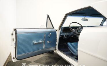 Chevrolet-Nova-1965-Ermine-White-Blue-35