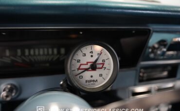 Chevrolet-Nova-1965-Ermine-White-Blue-39