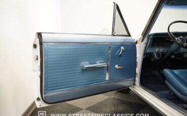 Chevrolet-Nova-1965-Ermine-White-Blue-48