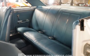 Chevrolet-Nova-1965-Ermine-White-Blue-49