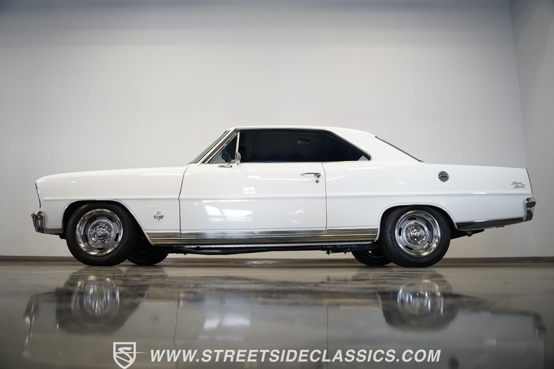 Chevrolet-Nova-1965-Ermine-White-Blue-7