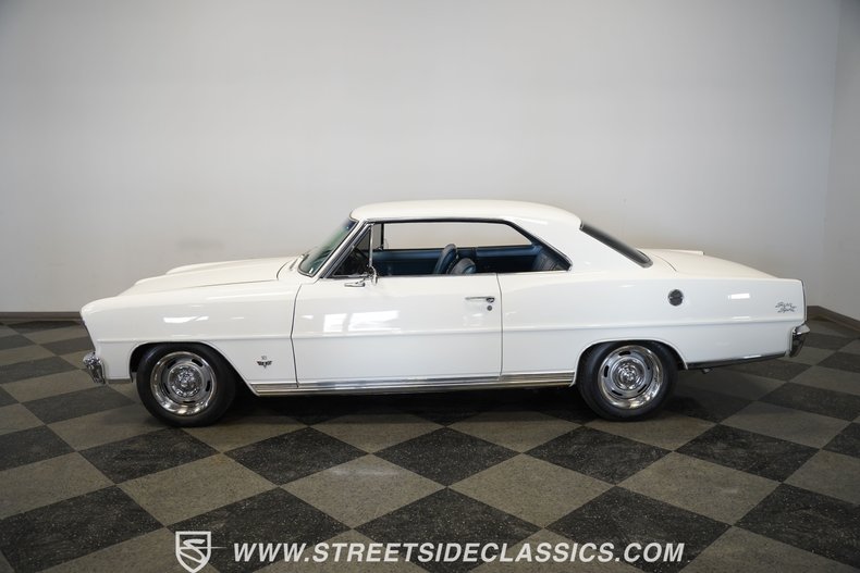 Chevrolet-Nova-1965-Ermine-White-Blue-9