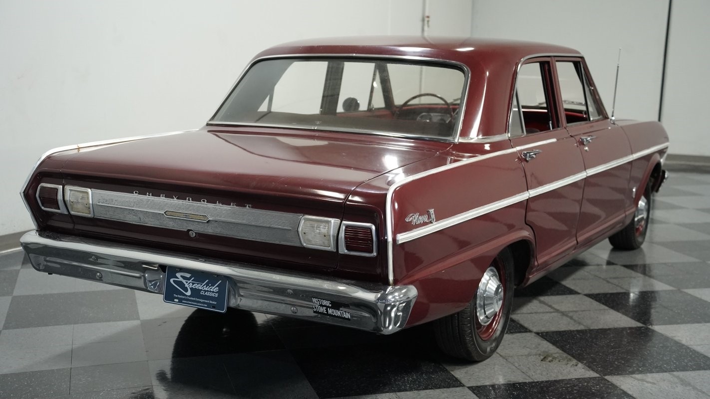 Chevrolet-Nova-1965-Sedan-10