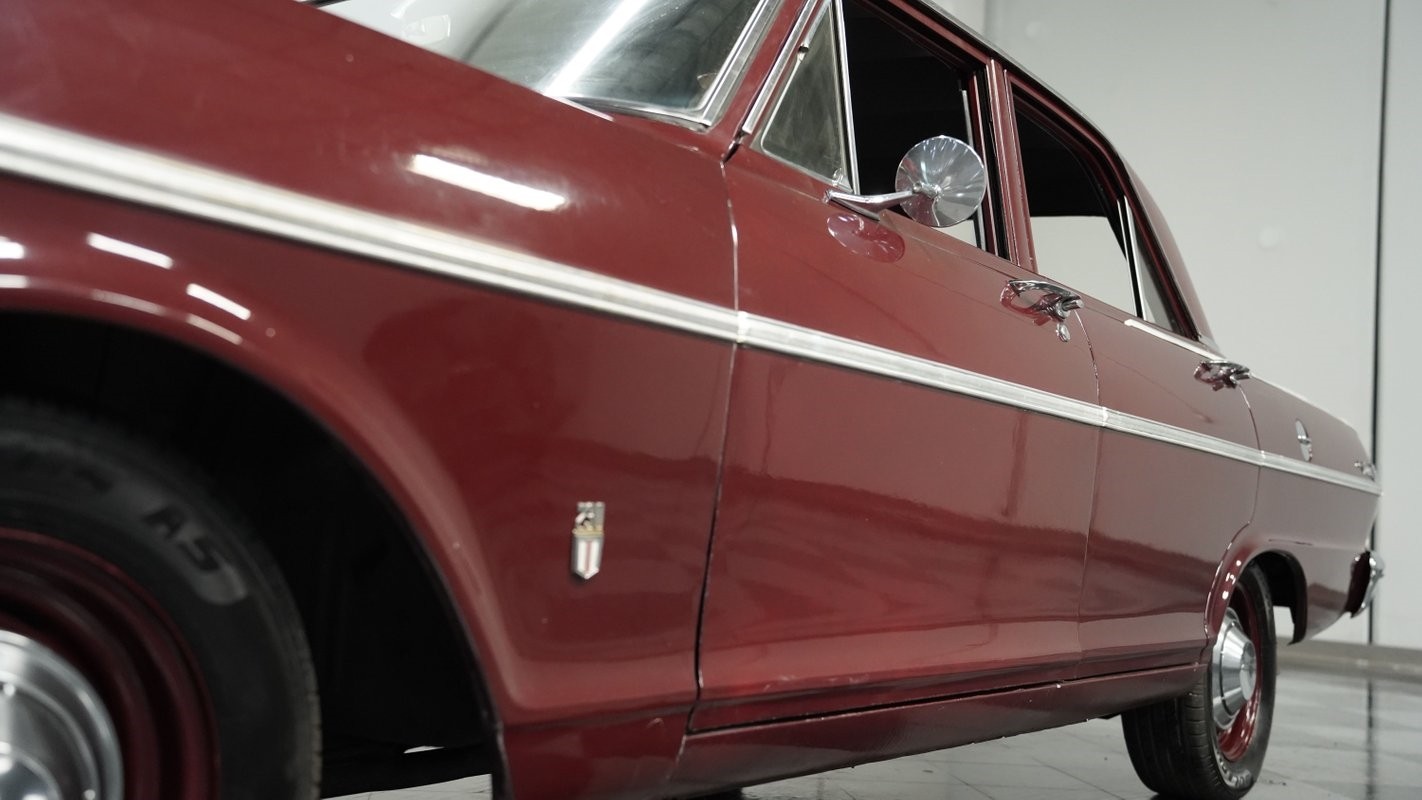Chevrolet-Nova-1965-Sedan-18