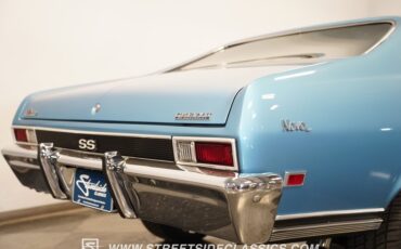 Chevrolet-Nova-1968-Grotto-Blue-Black-35