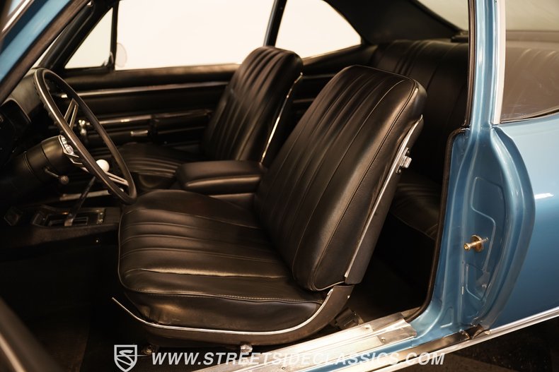 Chevrolet-Nova-1968-Grotto-Blue-Black-45