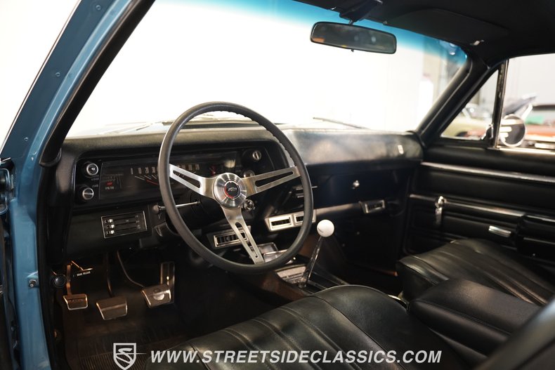 Chevrolet-Nova-1968-Grotto-Blue-Black-46