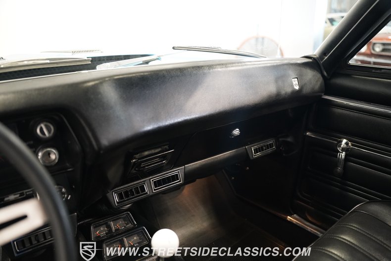 Chevrolet-Nova-1968-Grotto-Blue-Black-7