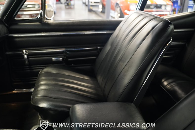 Chevrolet-Nova-1968-Grotto-Blue-Black-8