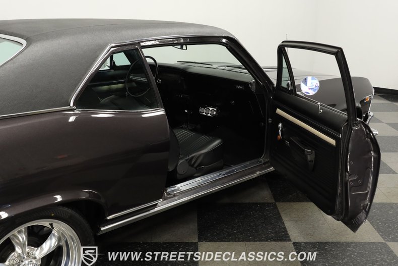 Chevrolet-Nova-1969-Grey-Metallic-Black-10
