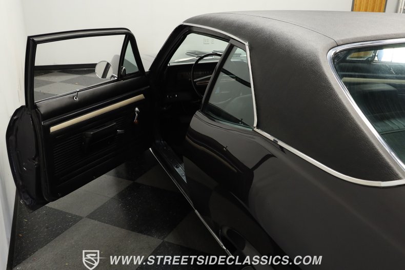 Chevrolet-Nova-1969-Grey-Metallic-Black-37