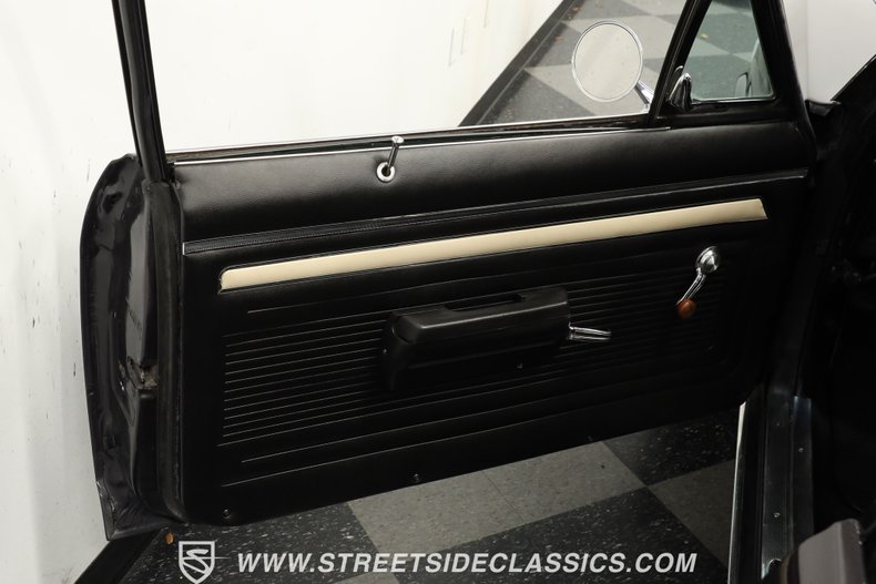 Chevrolet-Nova-1969-Grey-Metallic-Black-38