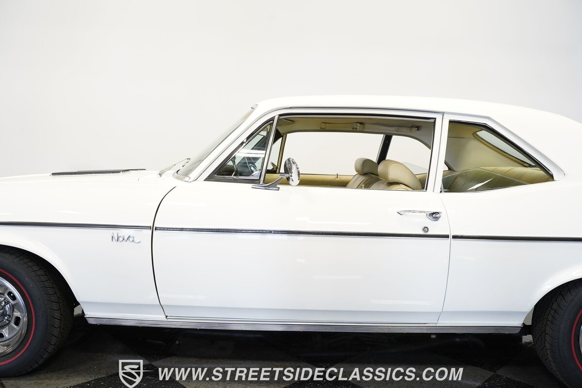 Chevrolet-Nova-1972-Coupe-18