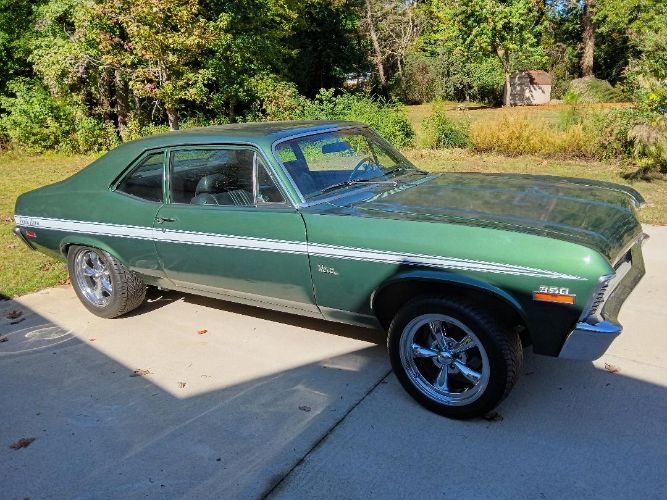 Chevrolet-Nova-1972-Dark-Green-Black-1