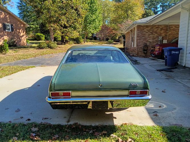Chevrolet-Nova-1972-Dark-Green-Black-2