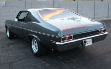 Chevrolet-Nova-1972-Gray-Gray-17