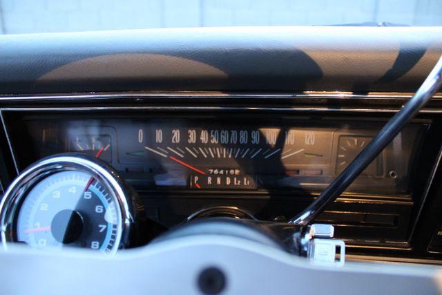 Chevrolet-Nova-1972-Gray-Gray-24