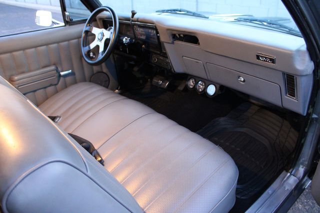 Chevrolet-Nova-1972-Gray-Gray-31