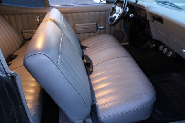 Chevrolet-Nova-1972-Gray-Gray-32