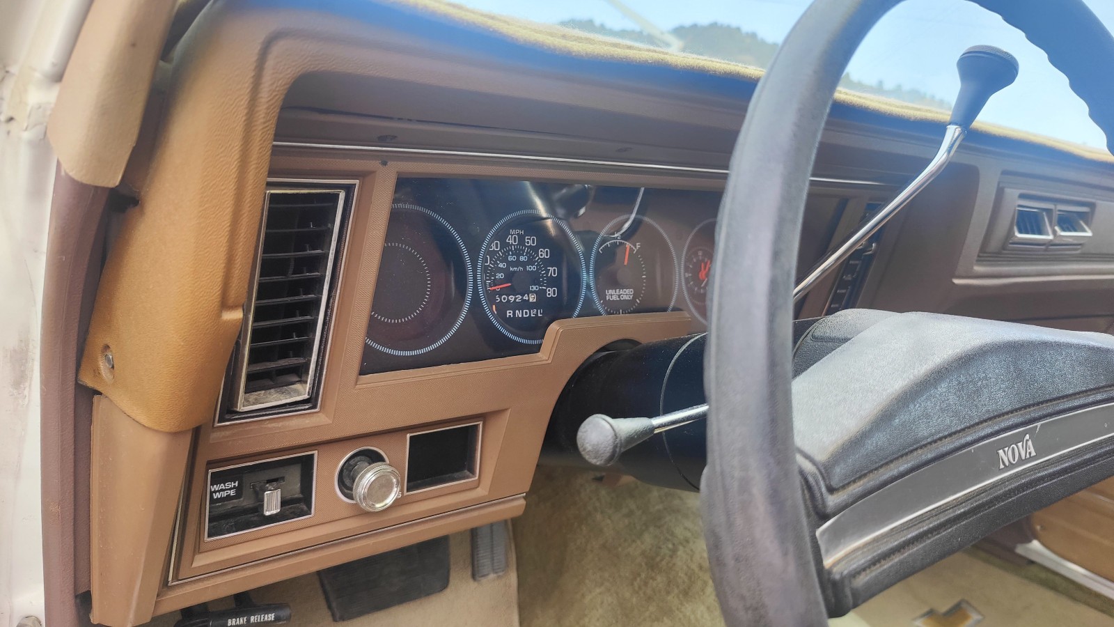 Chevrolet-Nova-1977-Coupe-13