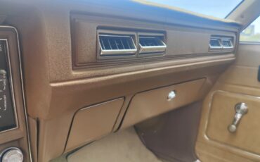 Chevrolet-Nova-1977-Coupe-16