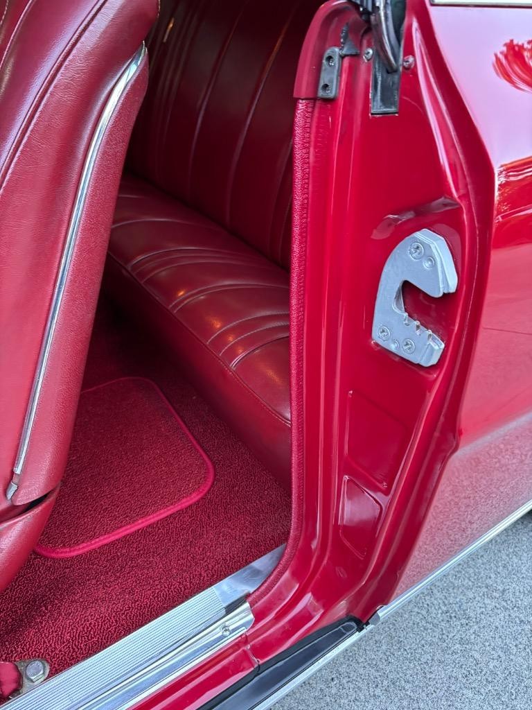 Chevrolet-Nova-Chevy-II-Resto-mod-Ram-Jet-350-700-r4-air-con-1966-26