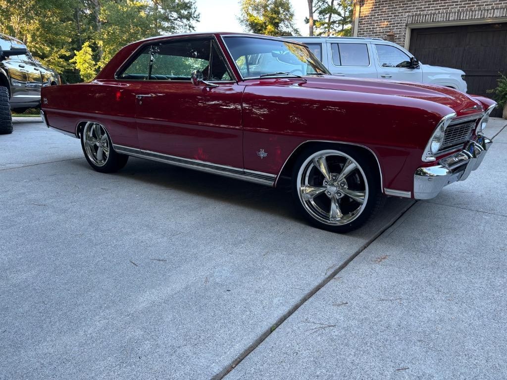 Chevrolet-Nova-Chevy-II-Resto-mod-Ram-Jet-350-700-r4-air-con-1966-4