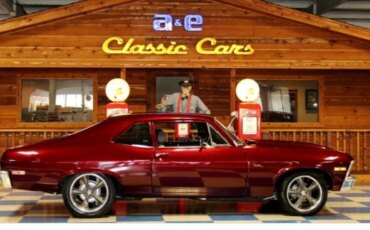 Chevrolet-Nova-coupe-1972-Burgundy-Black-1