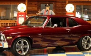 Chevrolet-Nova-coupe-1972-Burgundy-Black