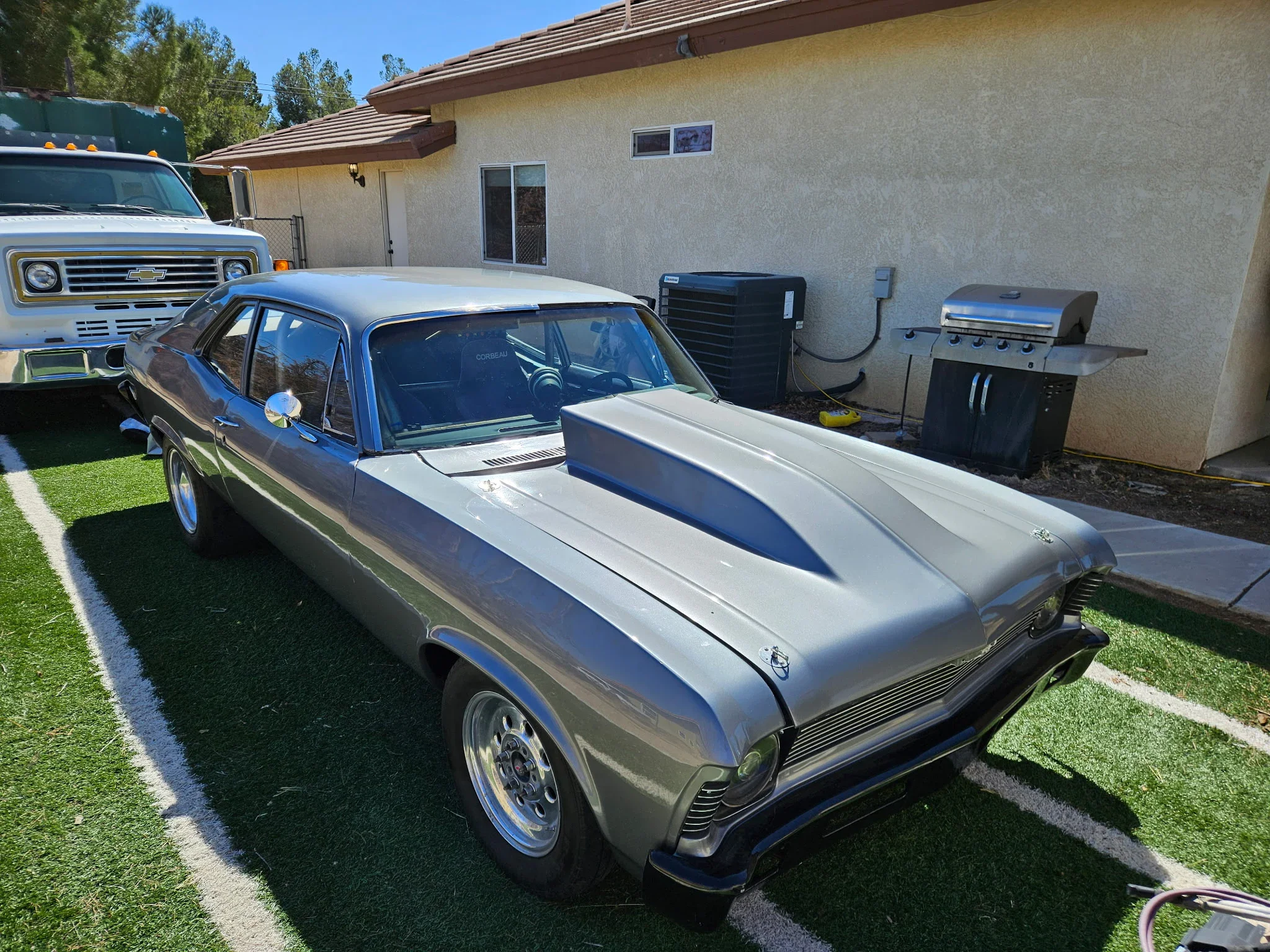 Chevrolet-Nova-coupe-1972-Gray-5