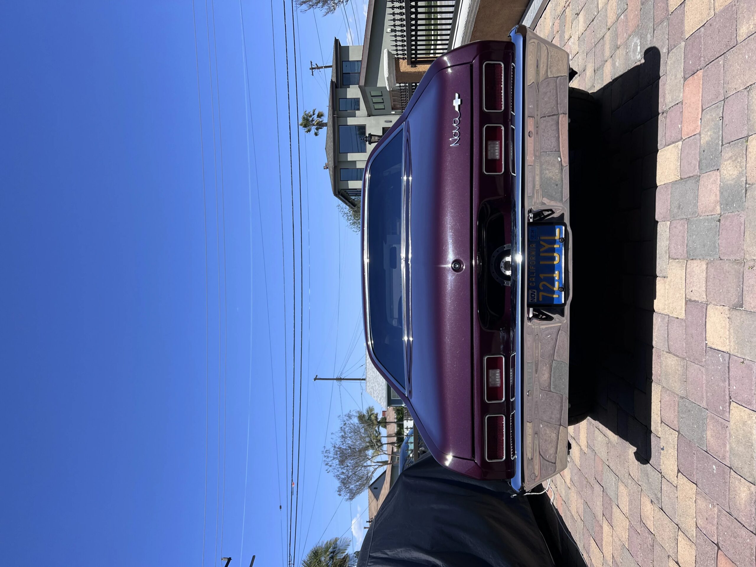 Chevrolet-Nova-coupe-1973-Burgundy-Black-4