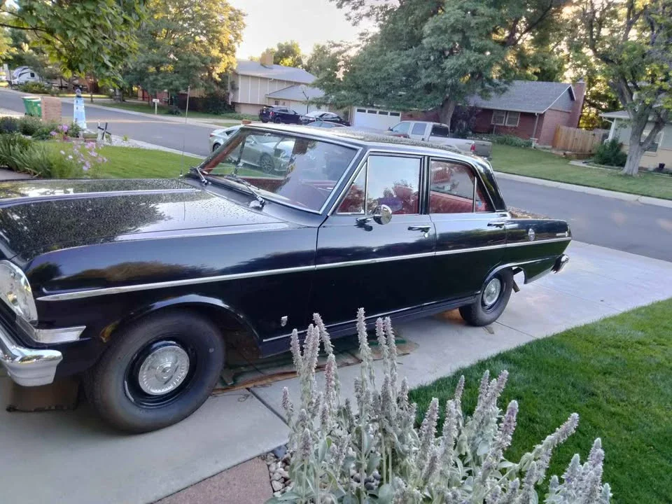 Chevrolet-Nova-sedan-1962-Black-Red-2