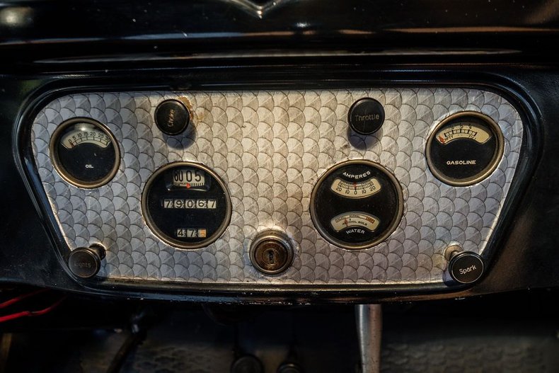 Chevrolet-Other-1931-Black-46