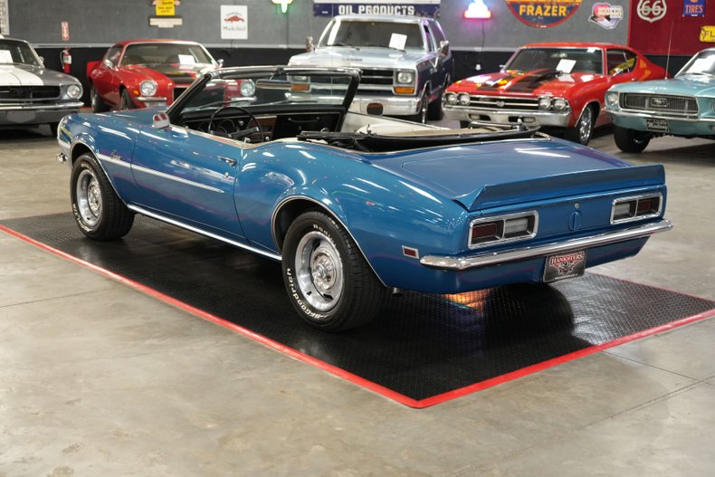 Chevrolet-Other-1968-Blue-Metallic-White-Houndstooth-3