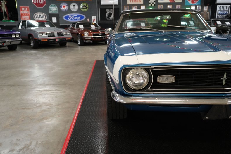 Chevrolet-Other-1968-Blue-Metallic-White-Houndstooth-34